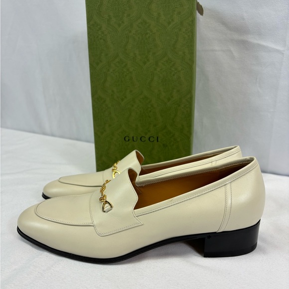 GUCCI 
Jakarta Calfskin Womens Interlocking G Horsebit Loafers - Picture 1 of 8